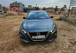 نيسان ألتيما